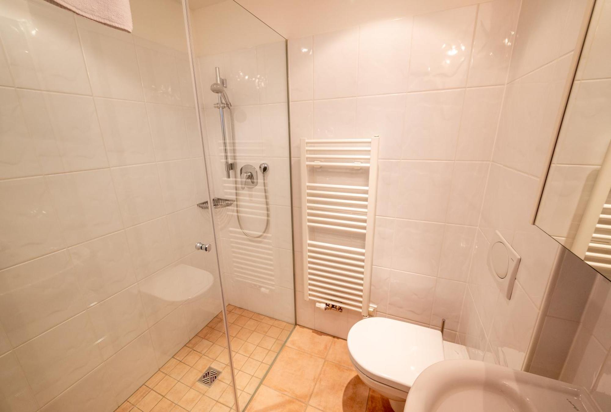 Finest Lakeside Villa Zell Am See By All In One Apartments Erlberg Buitenkant foto